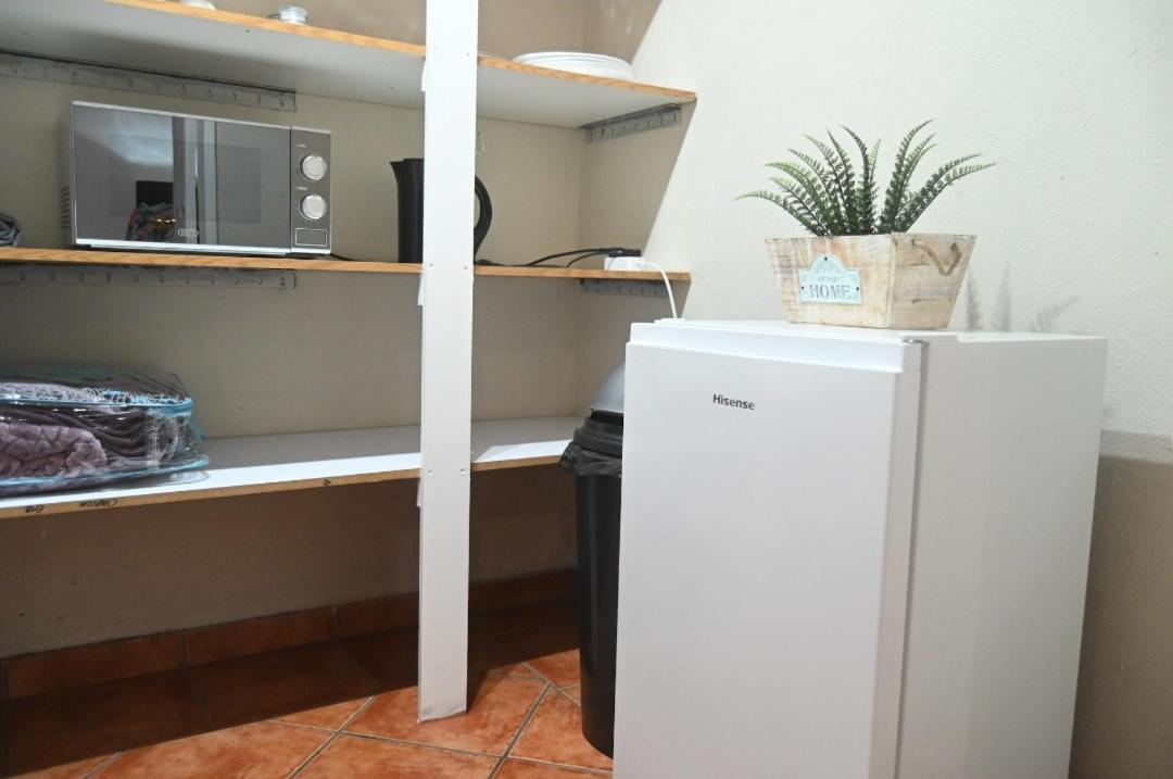 Zhantique Guest House 1- Unit 5 Boksburg Esterno foto