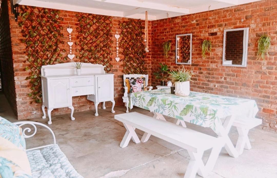 Zhantique Guest House 1- Unit 5 Boksburg Esterno foto