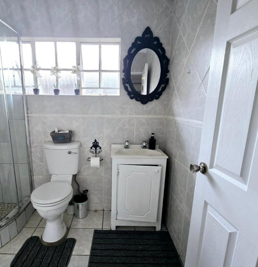 Zhantique Guest House 1- Unit 5 Boksburg Esterno foto